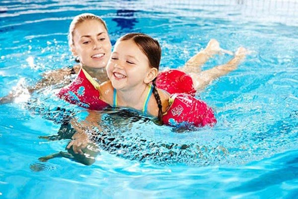 Bơi lội là bộ môn giúp tăng chiều cao hiệu quả